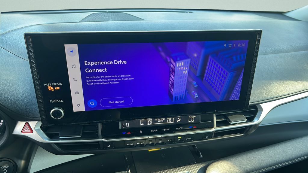 Certified 2025 Toyota Sienna XLE FWD image 19