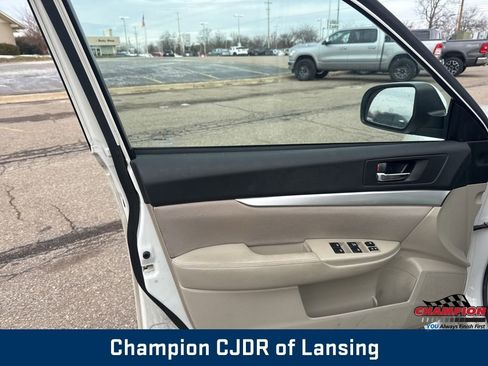 Used 2014 Subaru Legacy 2.5i Premium w/ Moonroof Package image 18