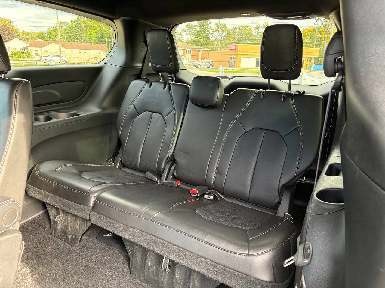 Used 2026 Chrysler Pacifica Select FWD image 16