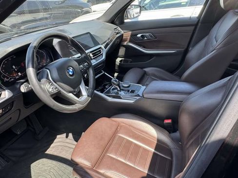 Used 2019 BMW 330i xDrive Sedan w/ Premium Package AWD/4WD image 15