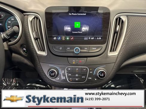 Used 2024 Chevrolet Malibu LT image 5