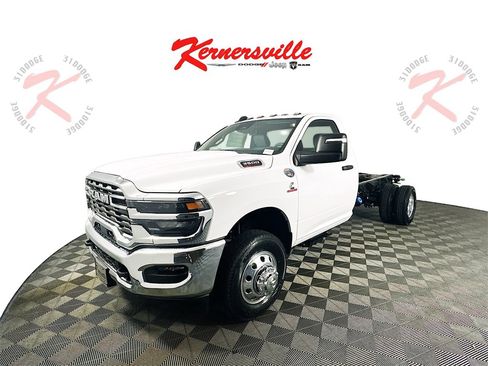 New 2025 RAM 3500 Tradesman image 3