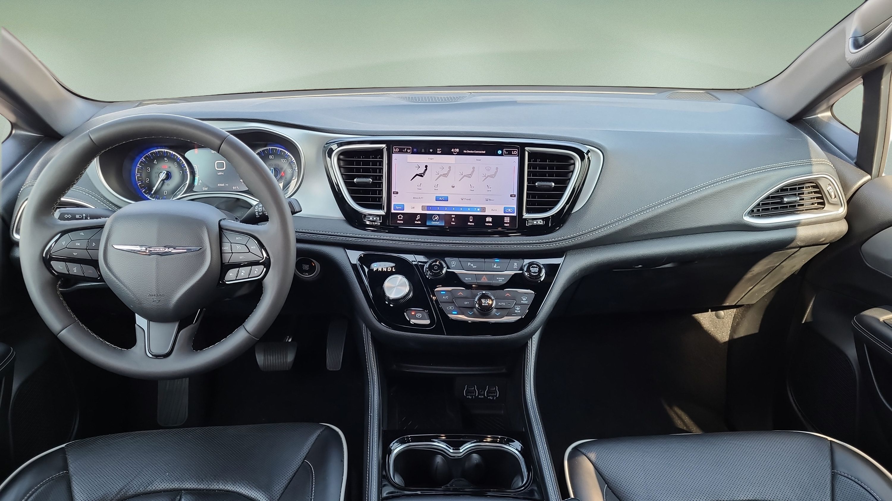 Used 2025 Chrysler Pacifica Limited FWD image 23
