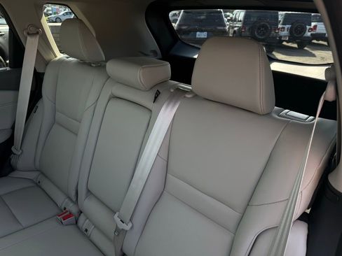 Certified 2023 Nissan Rogue SL w/ SL Premium Package image 11