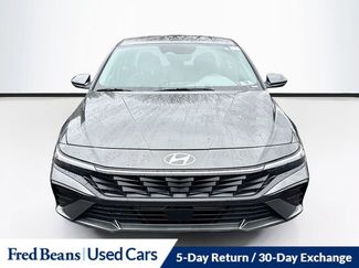 Used 2024 Hyundai Elantra SEL w/ Convenience Package video 2