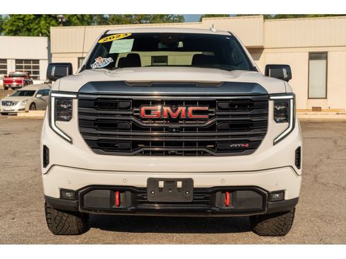 Used 2023 GMC Sierra 1500 AT4 AWD/4WD image 3