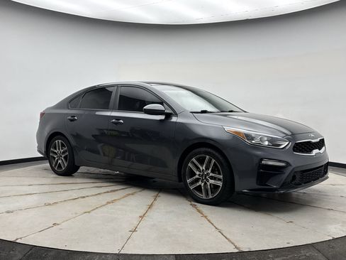 Used 2019 Kia Forte S w/ S Premium Package image 7