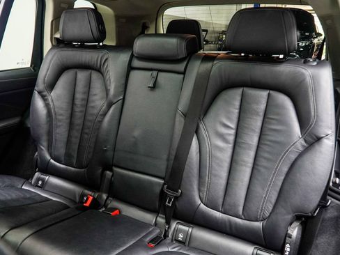 Used 2019 BMW X7 xDrive40i w/ Premium Package AWD/4WD image 45