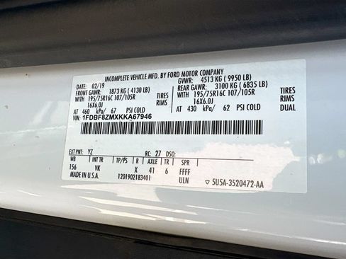 Used 2019 Ford Transit 350 156 DRW RWD image 17