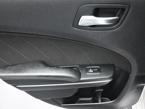 Used 2016 Dodge Charger R/T Scat Pack image 32