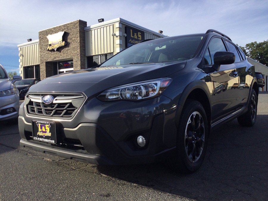 Used 2021 Subaru Crosstrek 2.0i Premium AWD/4WD image 2