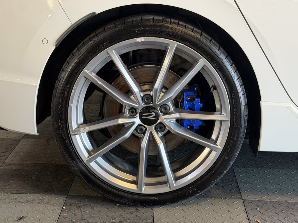 Used 2024 Volkswagen Golf R AWD/4WD image 31