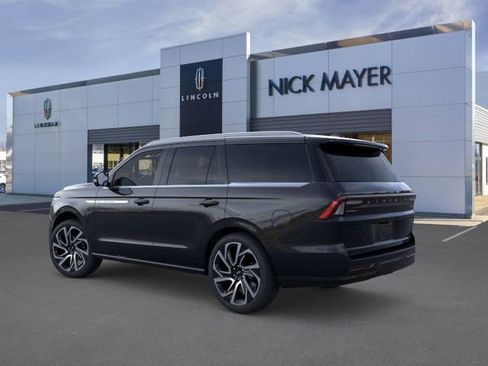 New 2026 Lincoln Navigator Reserve AWD/4WD image 4