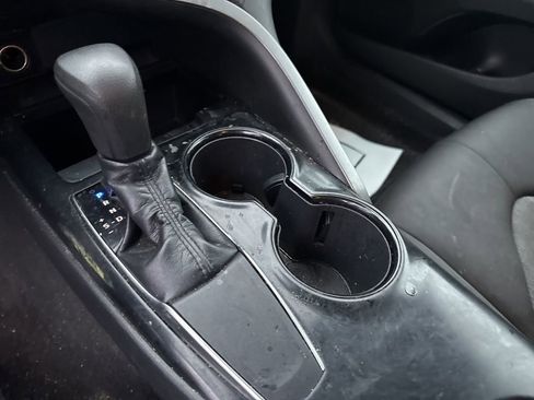 Used 2019 Toyota Camry LE image 7