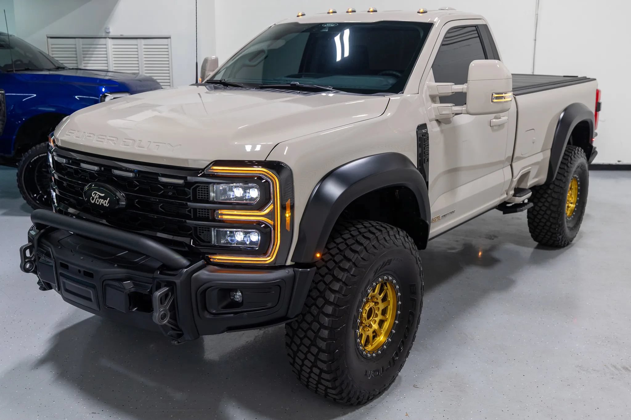 Used 2025 Ford F250 XLT w/ 360-Degree Camera Package AWD/4WD image 4