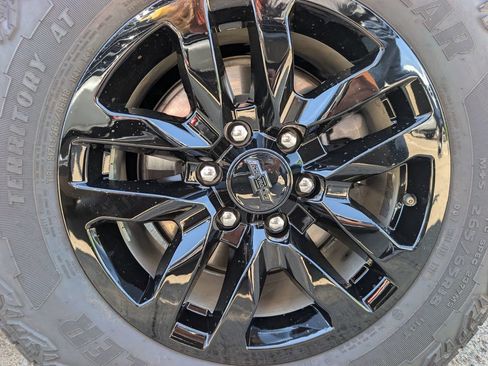 Used 2024 Chevrolet Tahoe LT AWD/4WD image 8