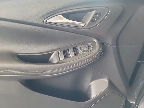 Used 2024 Buick Encore GX Preferred AWD/4WD image 18