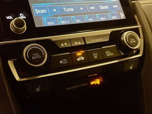 Used 2019 Honda Civic EX image 18