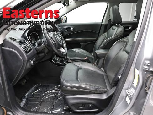 Used 2018 Jeep Compass Limited w/ Navigation Group AWD/4WD image 14