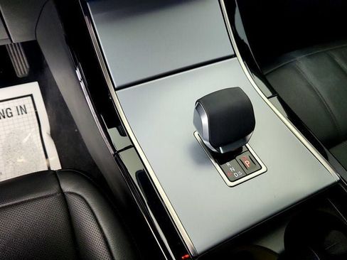 Used 2025 Land Rover Range Rover Evoque S AWD/4WD image 16