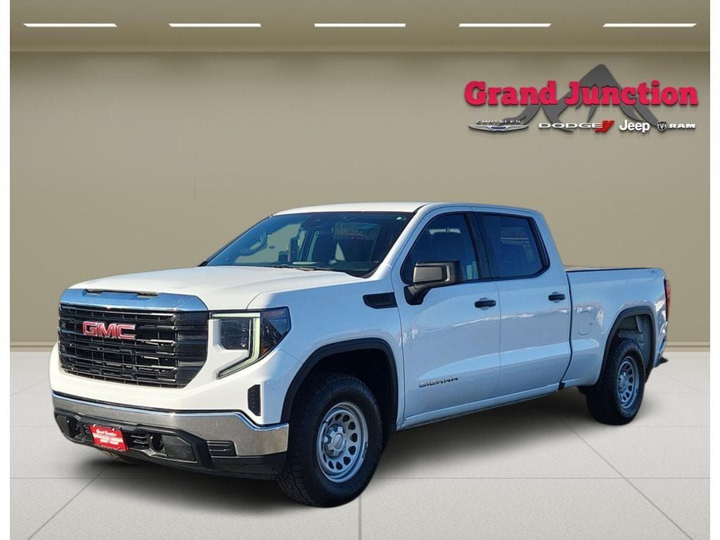 Used 2022 GMC Sierra 1500 Pro w/ Pro Value Package AWD/4WD image 2