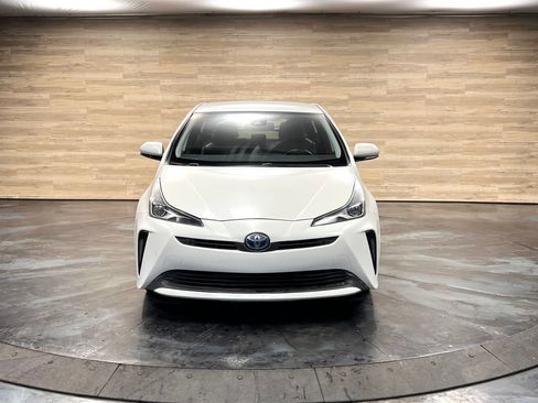 Used 2019 Toyota Prius XLE image 16