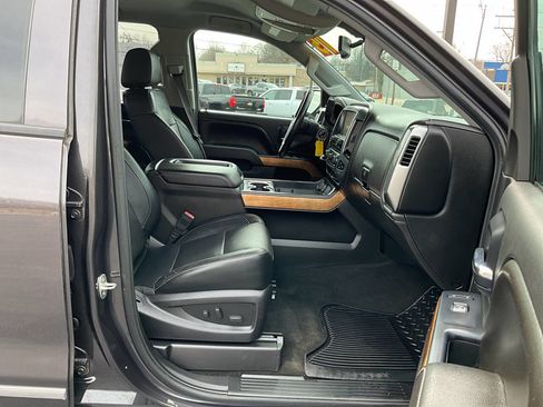 Used 2015 Chevrolet Silverado 2500 LTZ image 31