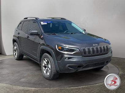 Used 2019 Jeep Cherokee Trailhawk w/ Comfort/Convenience Group