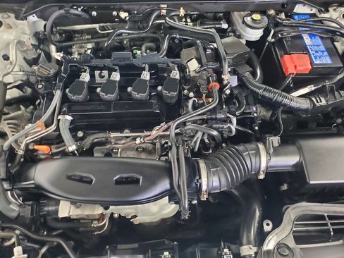 Used 2022 Honda Civic Touring image 4