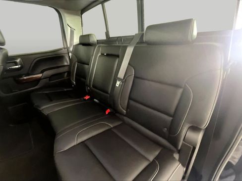 Used 2018 GMC Sierra 2500 SLT AWD/4WD image 19