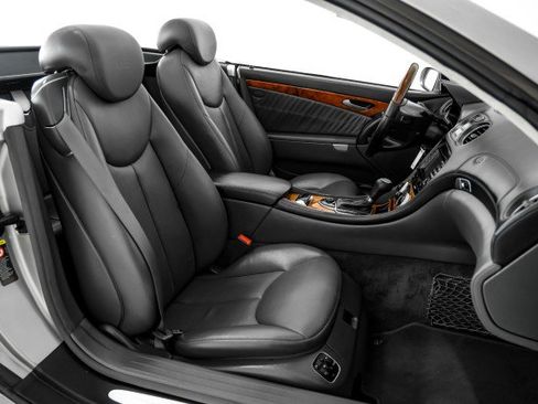 Used 2005 Mercedes-Benz SL 600 image 28