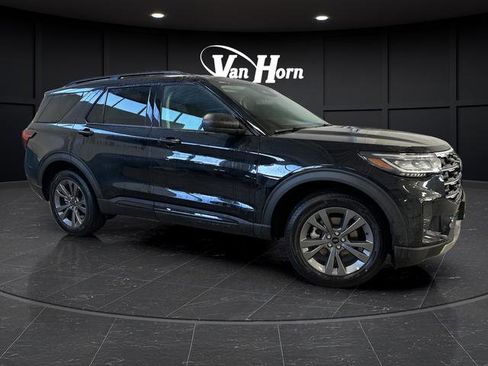 New 2026 Ford Explorer Active w/ Active Comfort Package image 1