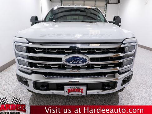 Used 2025 Ford F250 Lariat w/ Lariat Ultimate Package image 7