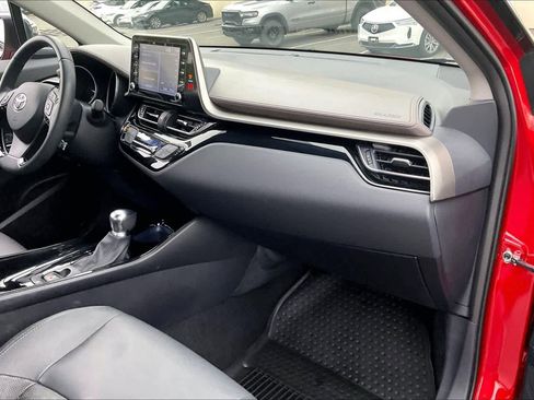 Used 2022 Toyota C-HR Limited image 18