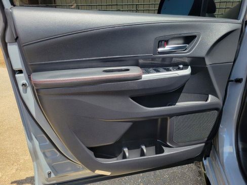 Used 2025 Toyota Sienna XSE FWD image 15
