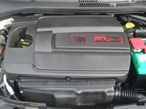 Used 2015 FIAT 500 Pop image 13