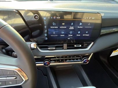 New 2027 Chevrolet Equinox LT w/ Convenience Package II