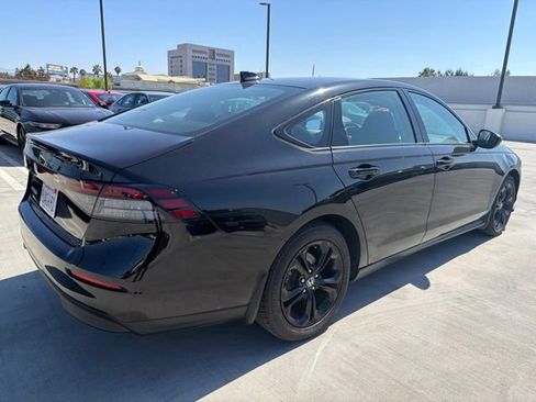 Used 2025 Honda Accord SE image 2