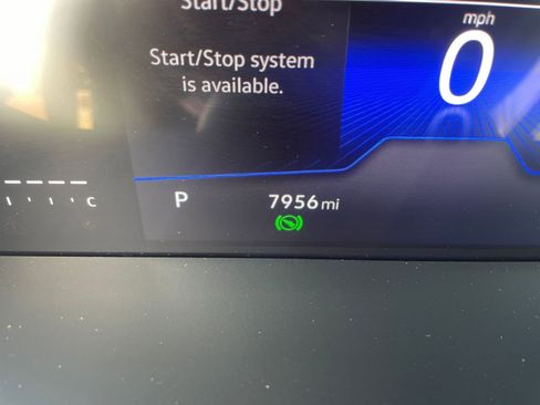 Used 2025 Volkswagen Jetta SE image 41