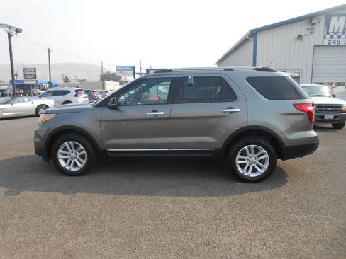 Used 2012 Ford Explorer XLT AWD/4WD image 6