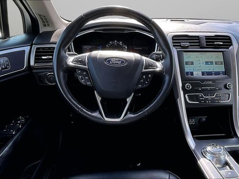 Used 2020 Ford Fusion SEL FWD image 5