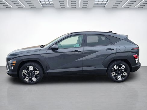 Certified 2025 Hyundai Kona SEL image 7