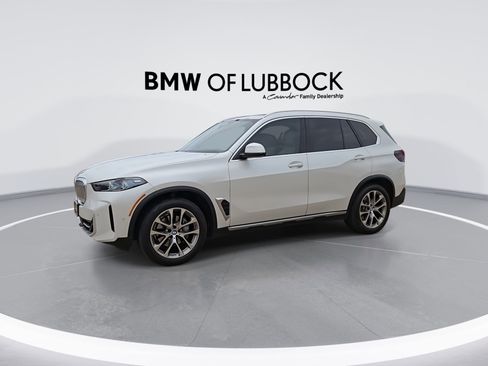 Certified 2024 BMW X5 xDrive40i w/ Premium Package AWD/4WD image 5