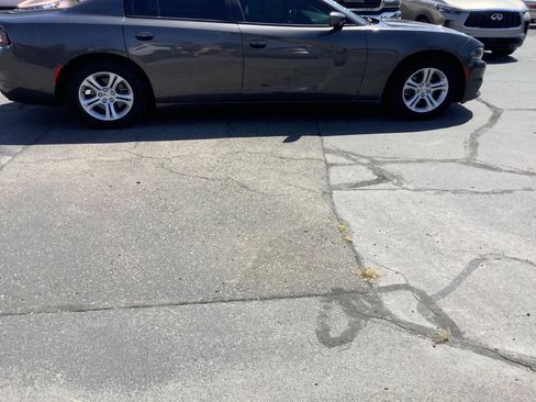 Used 2019 Dodge Charger SXT w/ Travel & Safety Group RWD image 11