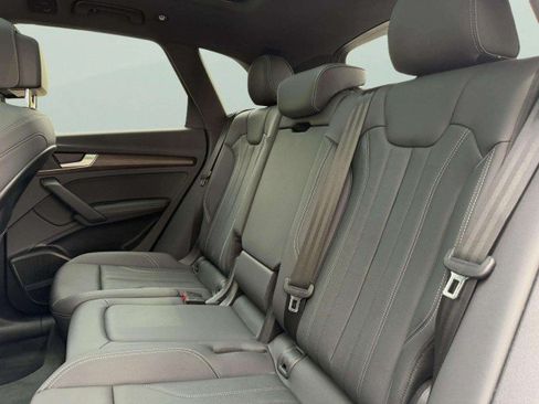 Certified 2025 Audi Q5 e Premium Plus w/ Premium Plus Package AWD/4WD image 24