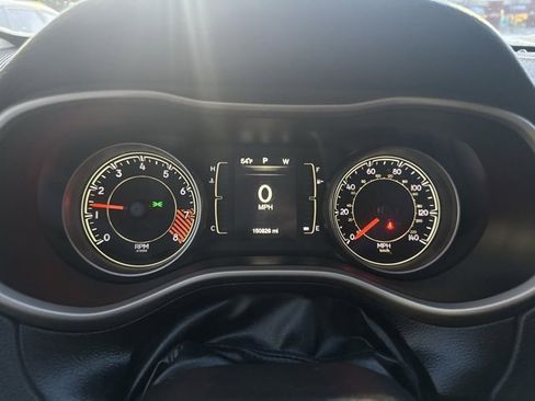 Used 2015 Jeep Cherokee Latitude w/ Cold Weather Group image 16