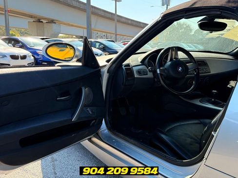 Used 2003 BMW Z4 2.5i RWD image 12