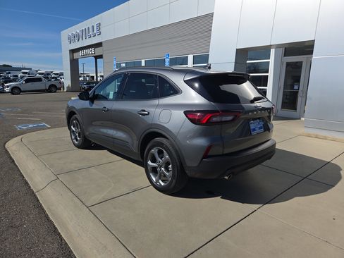 Used 2025 Ford Escape ST-Line image 3