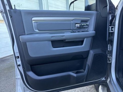 Used 2017 RAM 2500 Big Horn image 27