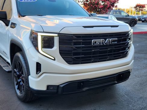 Used 2023 GMC Sierra 1500 Elevation AWD/4WD image 9